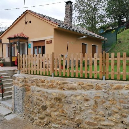 Вилла La Casina De La Bisa Сото-де-лас-Дуэньяс Экстерьер фото